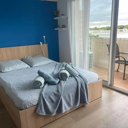 Apartment Climatise Avec Wifi En Deuxieme Ligne Mauguio